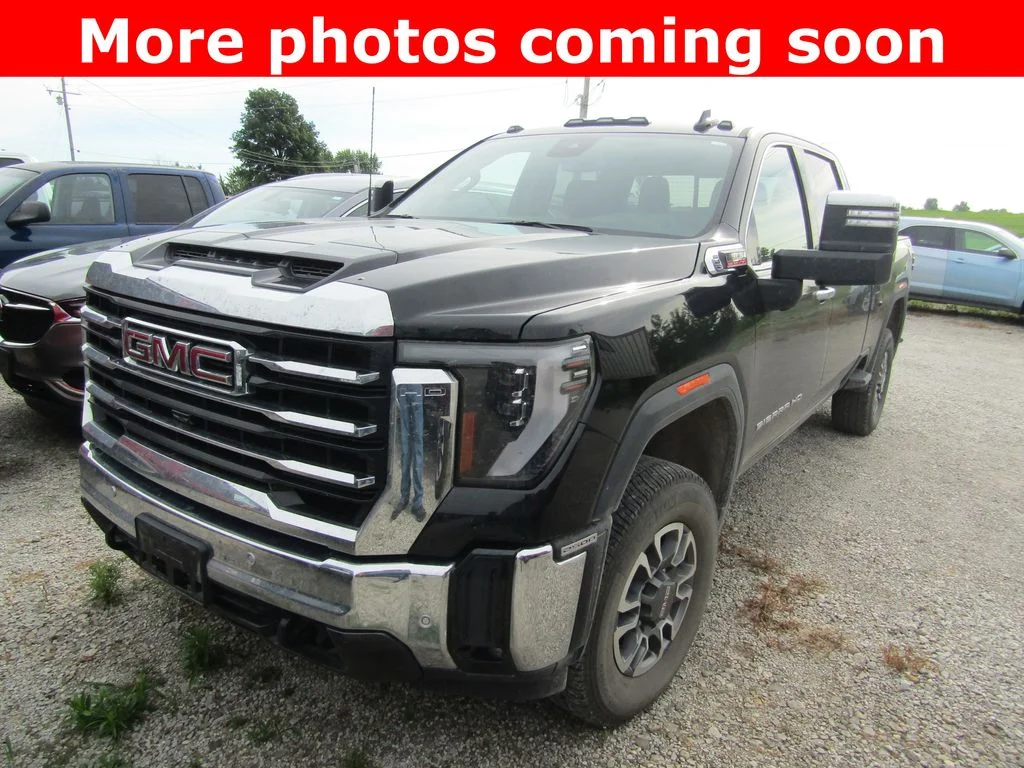 Used 2025 Onyx Black GMC SLT image 1