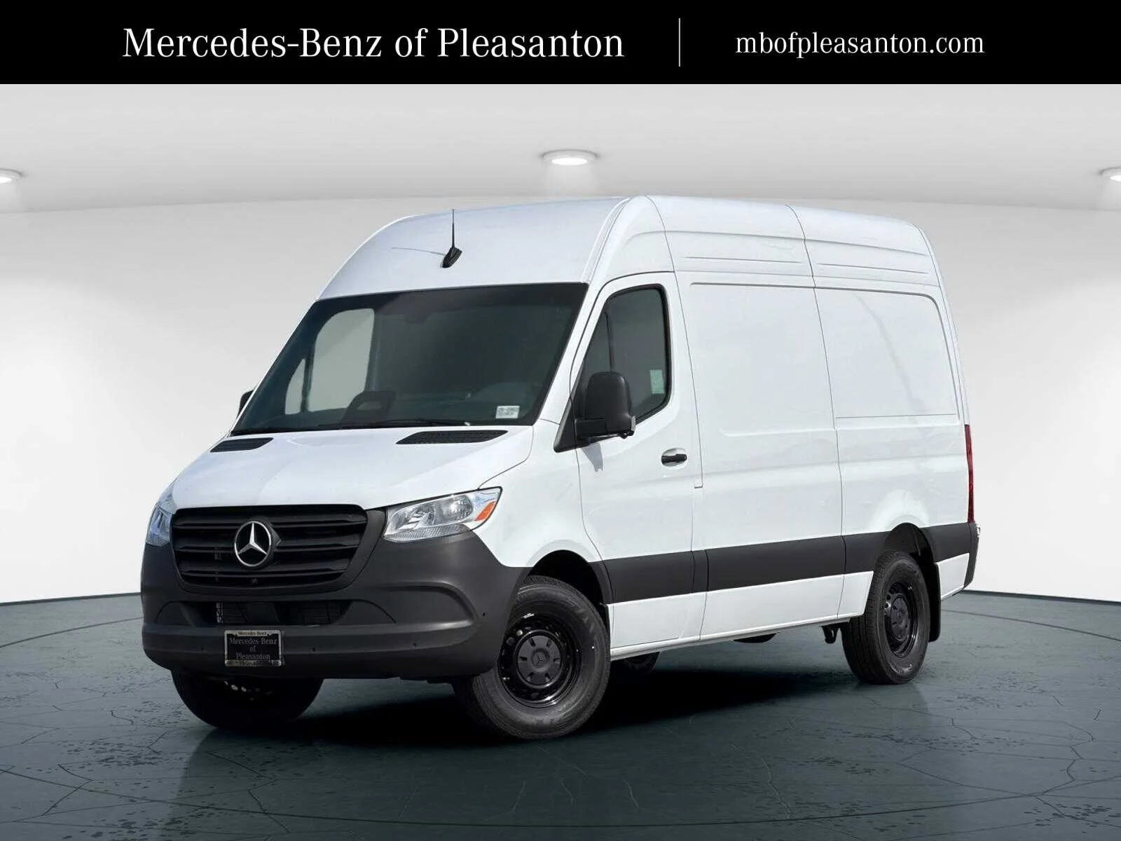 2026 Mercedes-Benz Sprinter 2500 144 WB's photo