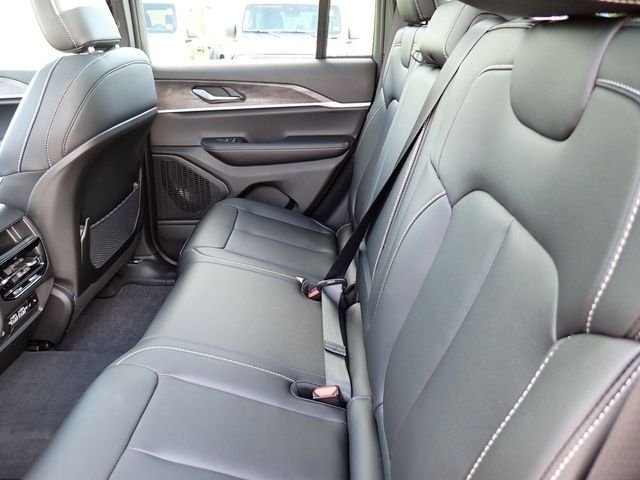 2025 Jeep Grand Cherokee Limited - Photo 13
