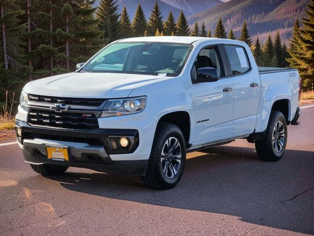 Used 2022 White Chevrolet Z71 image 3