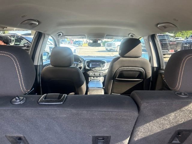 Used 2021 Silver GMC SLE image 23