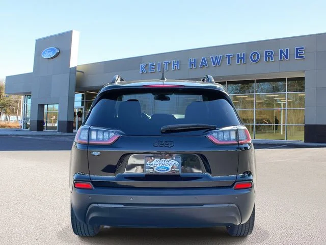 Certified Used 2019 Diamond Black Jeep Latitude Plus image 5