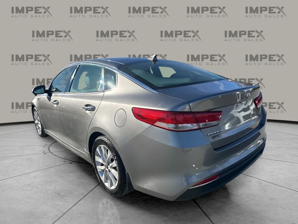 Used 2016 Gray Kia EX image 3