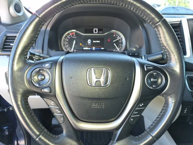 Used 2017  Honda RTL-T image 20