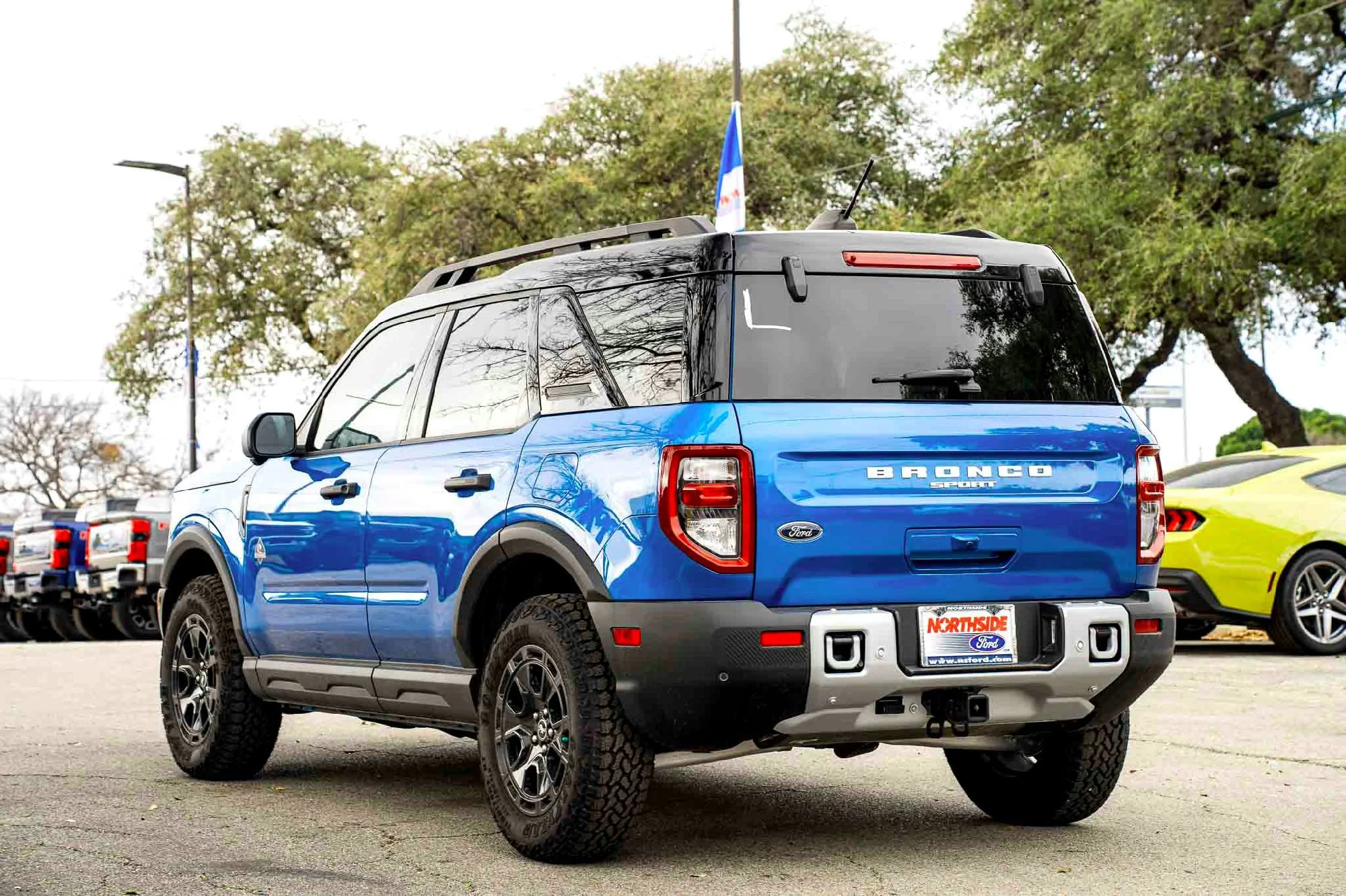 New 2025 Velocity Blue Metallic Ford Outer Banks image 5
