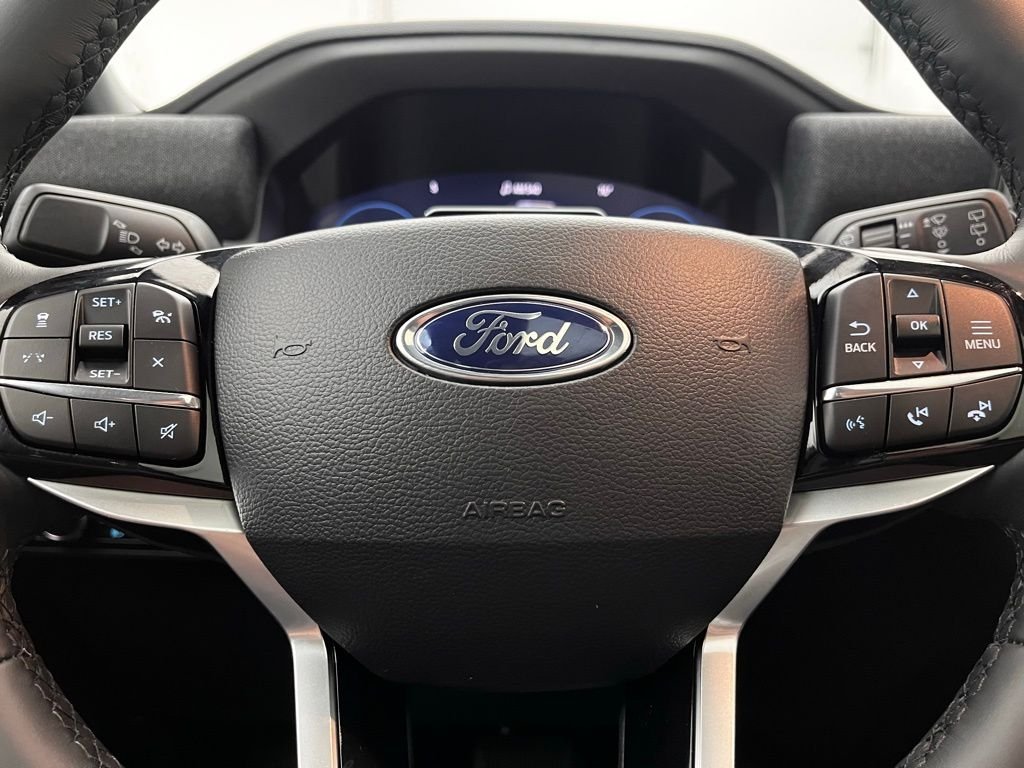 New 2026 Black Ford Platinum image 25