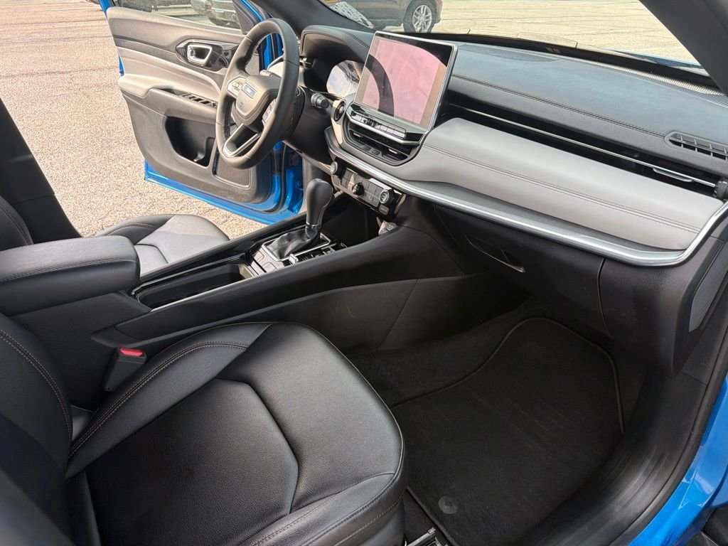 Used 2024 Blue Jeep Limited image 33