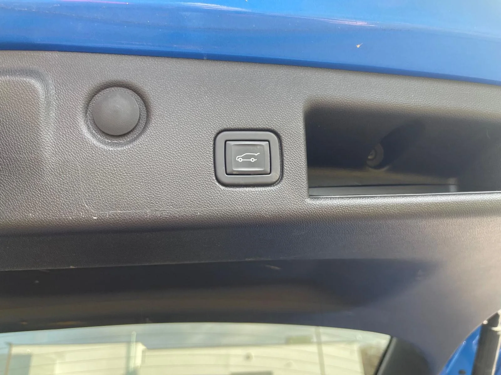 Used 2024  Chevrolet  image 11
