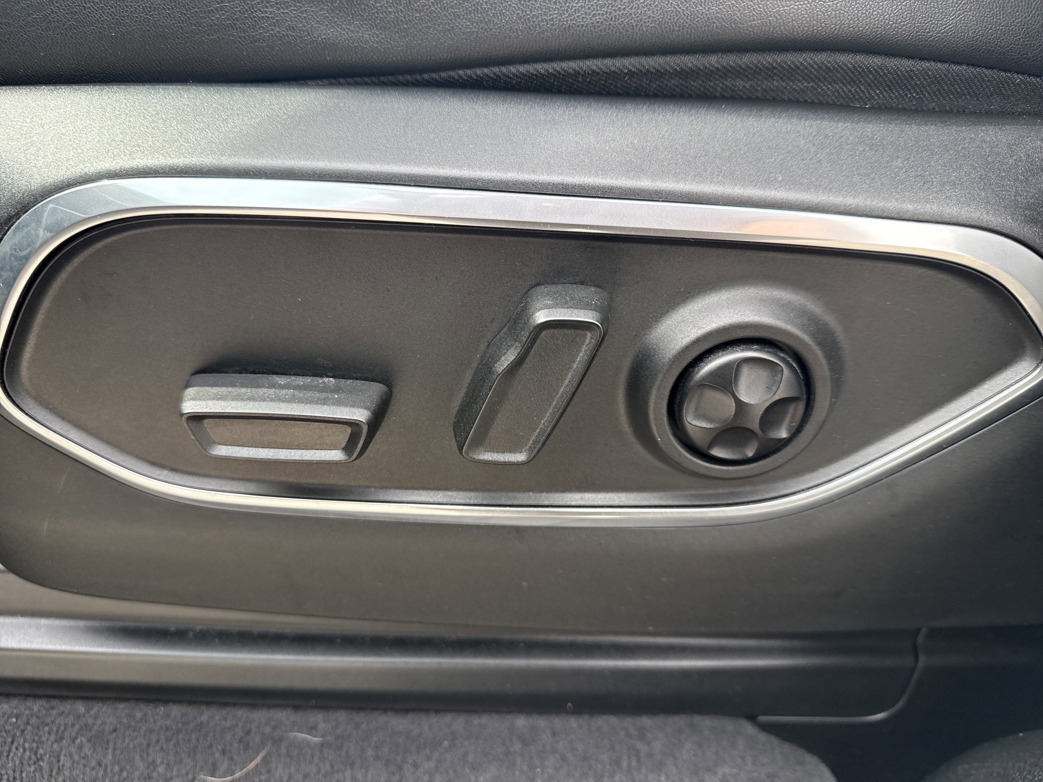 Used 2022 Baltic Gray Metallic Clearcoat Jeep Series II image 10