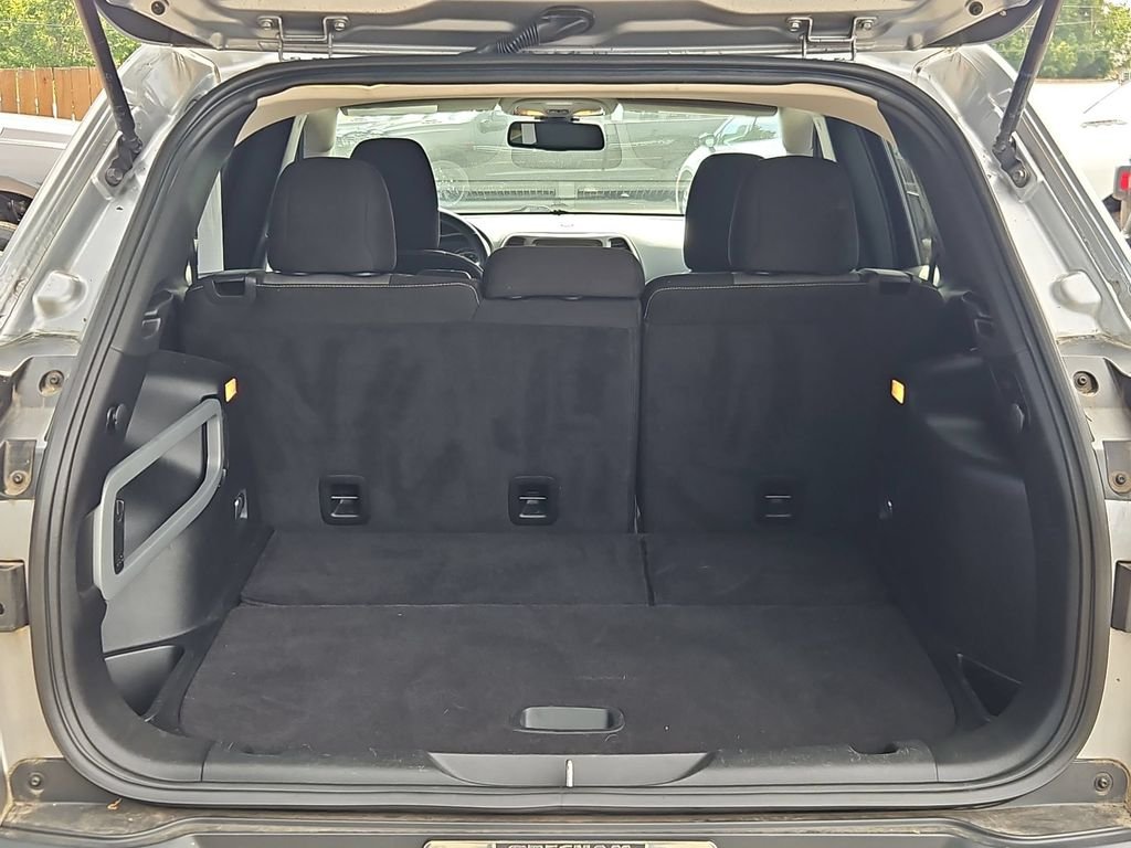 Used 2014 Billet Silver Metallic Jeep Latitude image 10