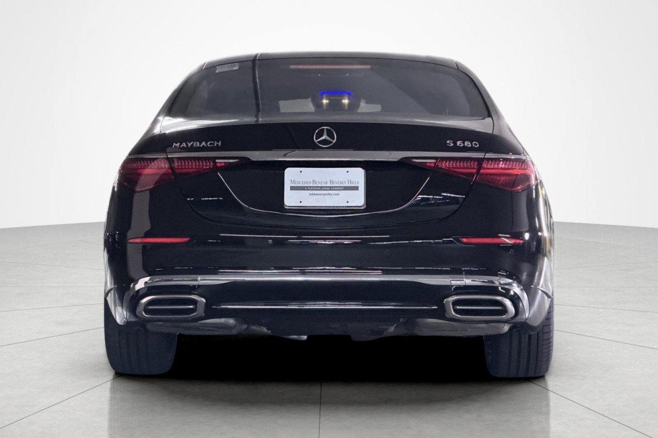 New 2026 Obsidian Black Metallic Mercedes-Benz Maybach S 680 4MATIC® Sedan image 4