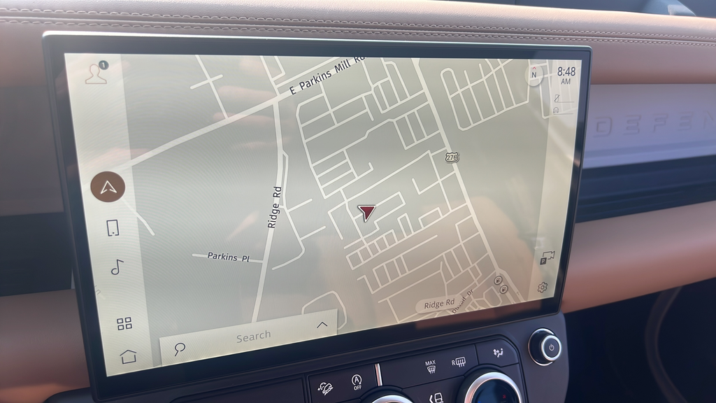 New 2026 White Land Rover X-Dynamic SE image 26