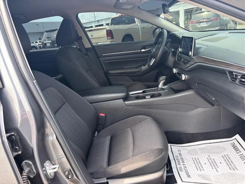 Used 2025 Gray Nissan 2.5 SV image 14