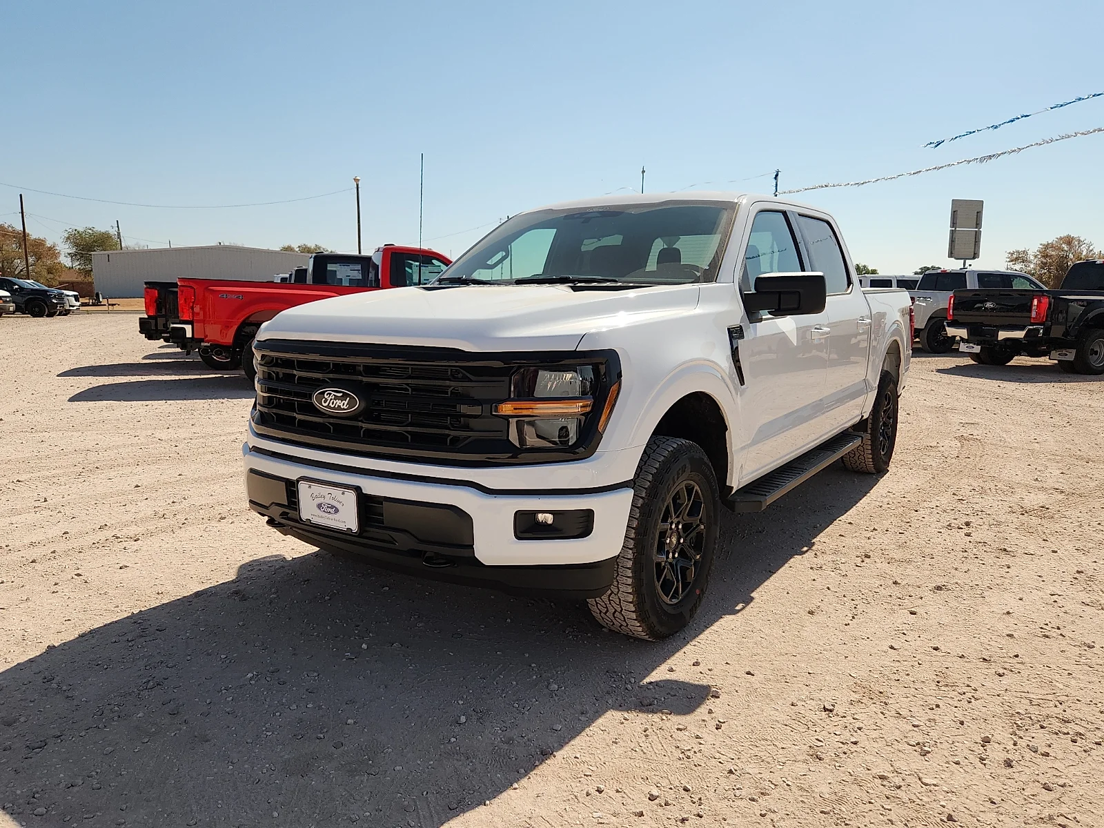 New 2026 Oxford White Ford XLT image 3
