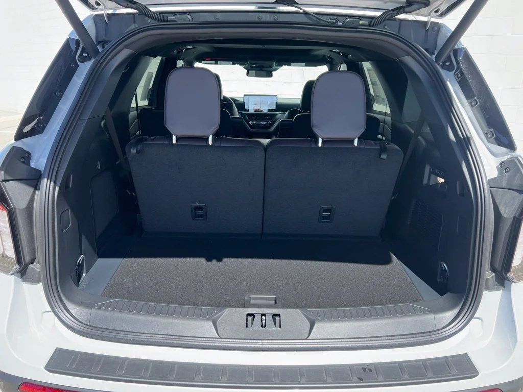 New 2026 Space White Metallic Ford Platinum™ image 7