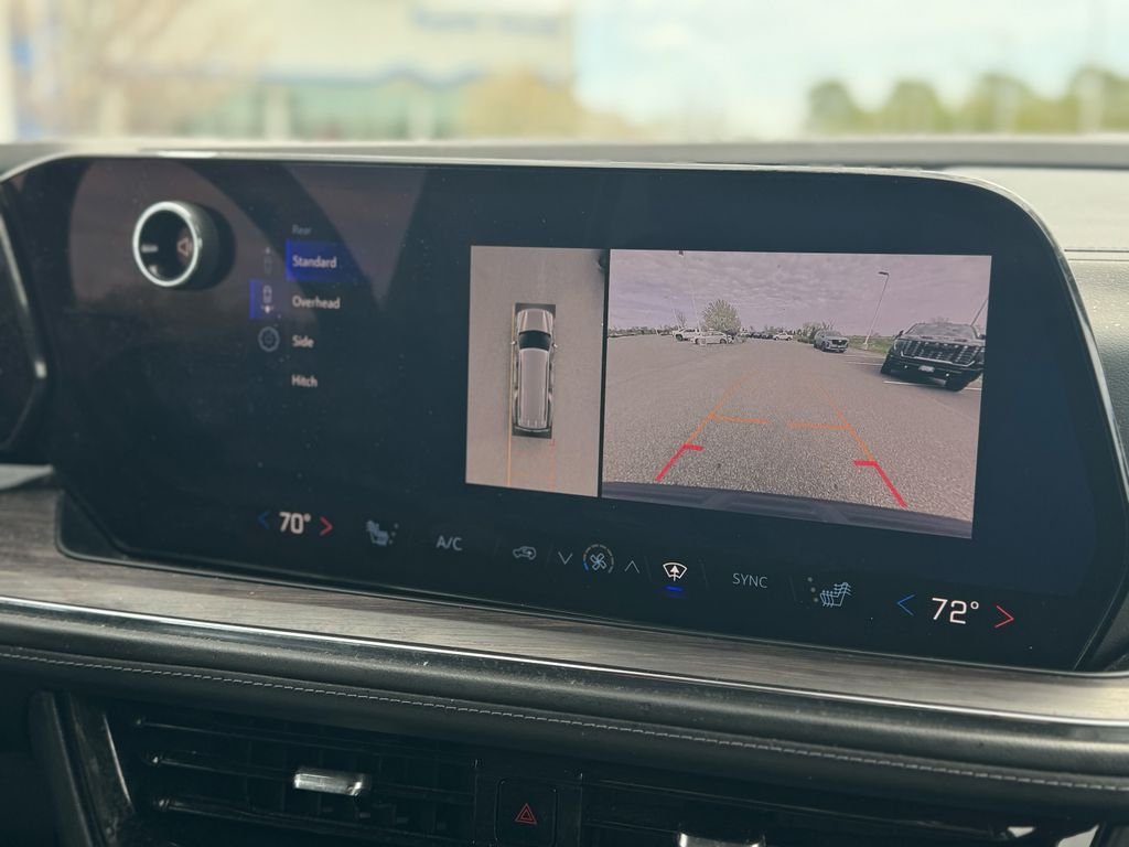 2025 Chevrolet Suburban Z71 - Photo 22