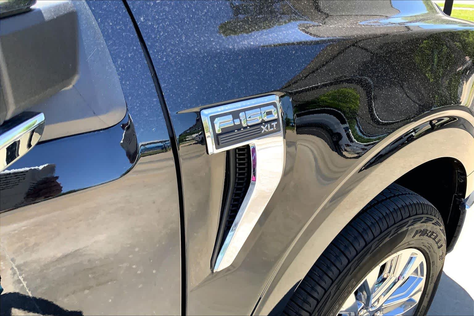 Used 2024 Agate Black Metallic Ford XLT image 10