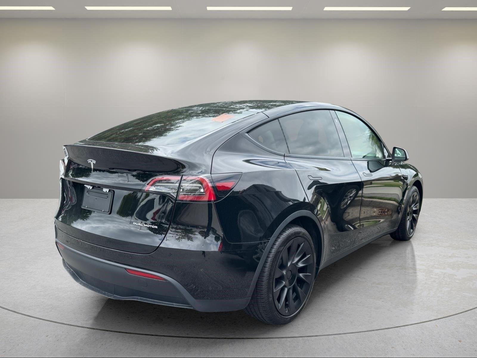 Used 2023  TESLA  image 11