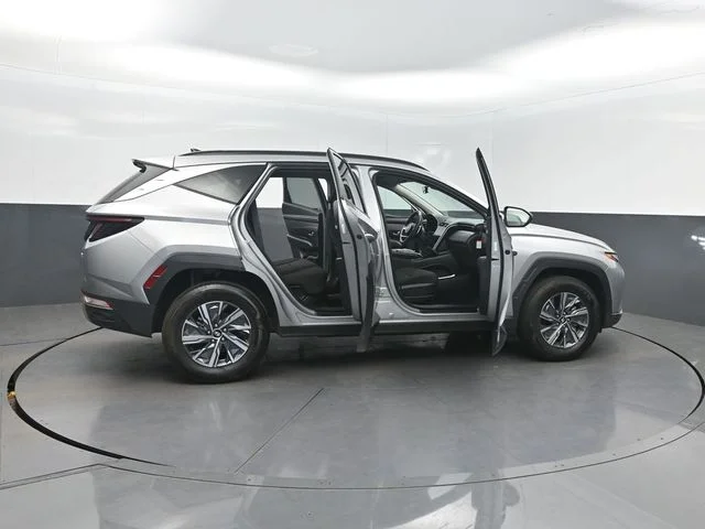 Used 2022 Silver Hyundai Blue image 41