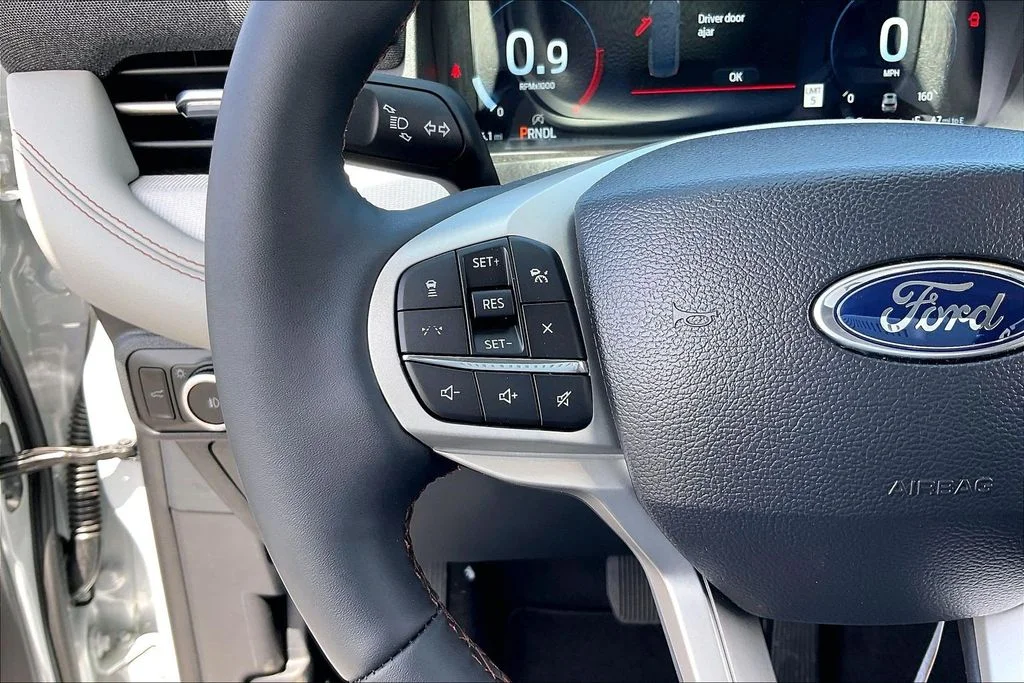 New 2026 Space White Metallic Ford Active image 17