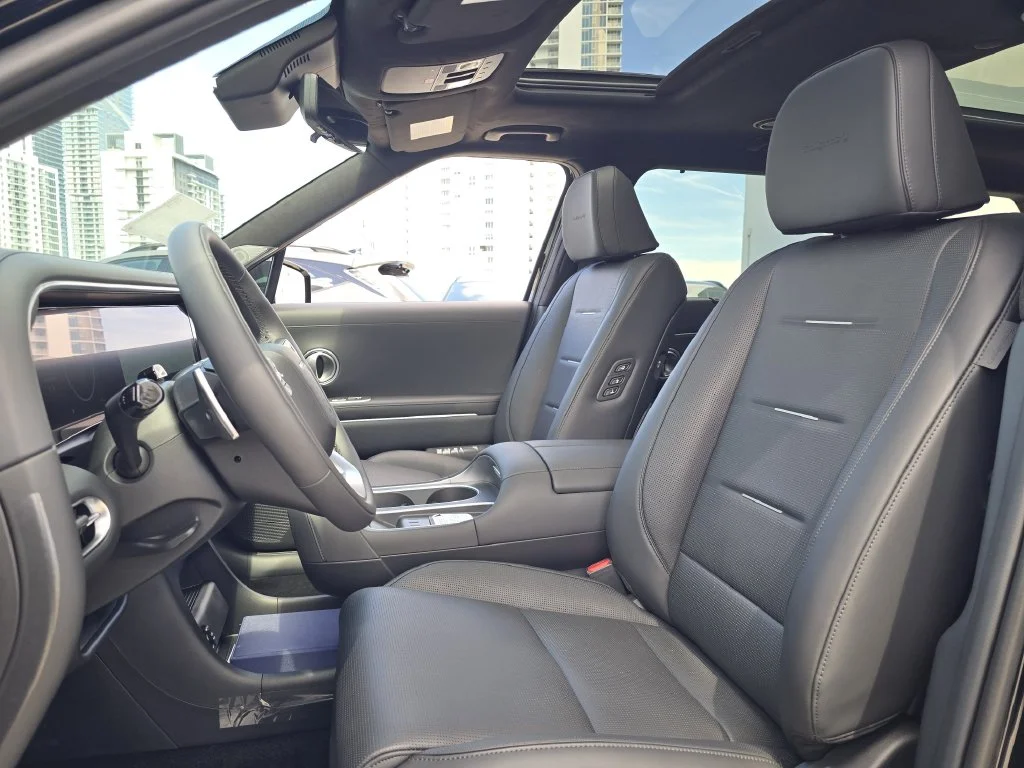 New 2027 Black Hyundai SEL image 16