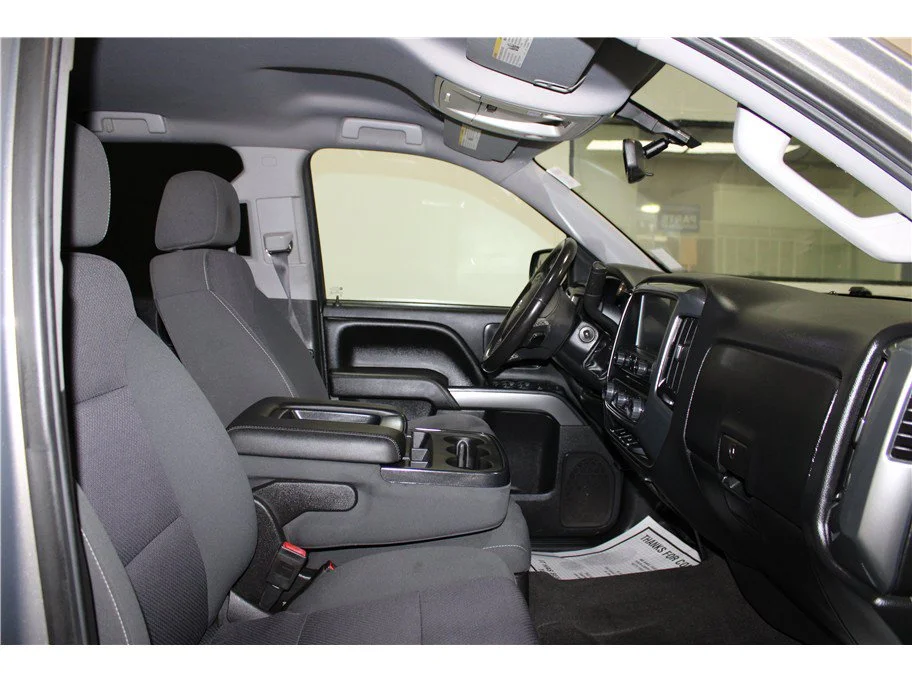 Used 2017 Pepperdust Metallic Chevrolet LT image 20