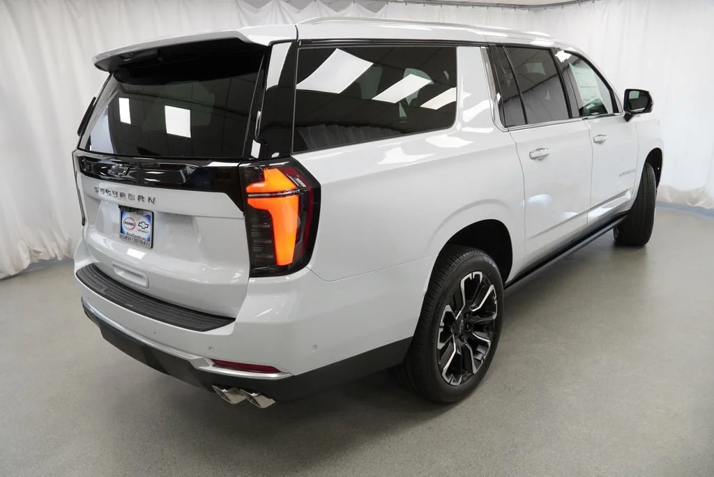 New 2026 Polar White Tricoat Chevrolet High Country image 3