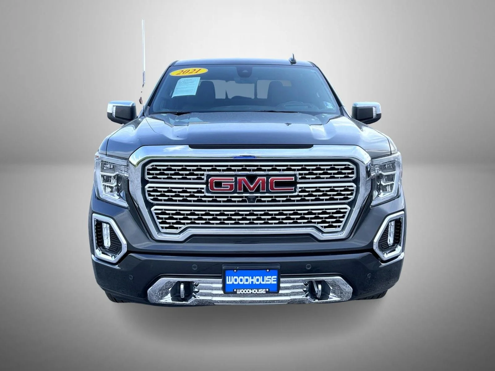 Used 2021 Green GMC Denali image 2