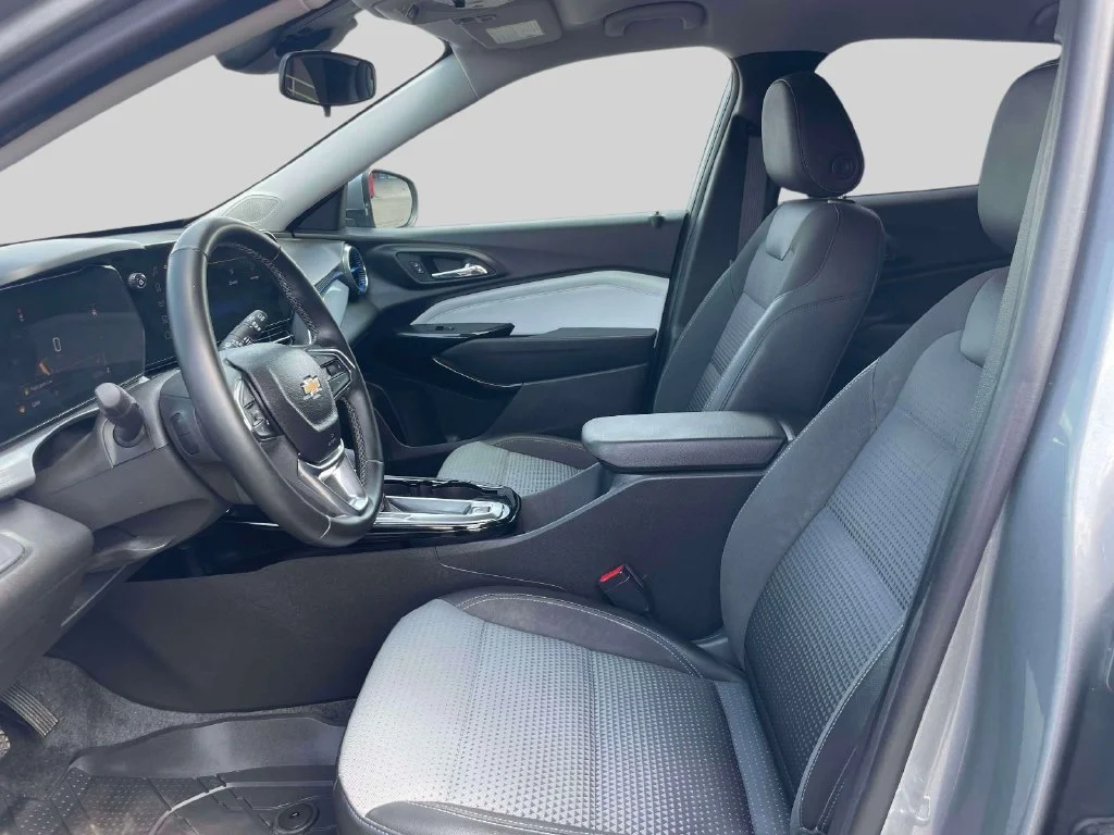 Used 2024 Gray Chevrolet LT image 14