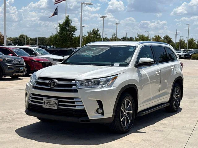 Certified Used 2018 BLIZZARD PEARL Toyota XLE image 7