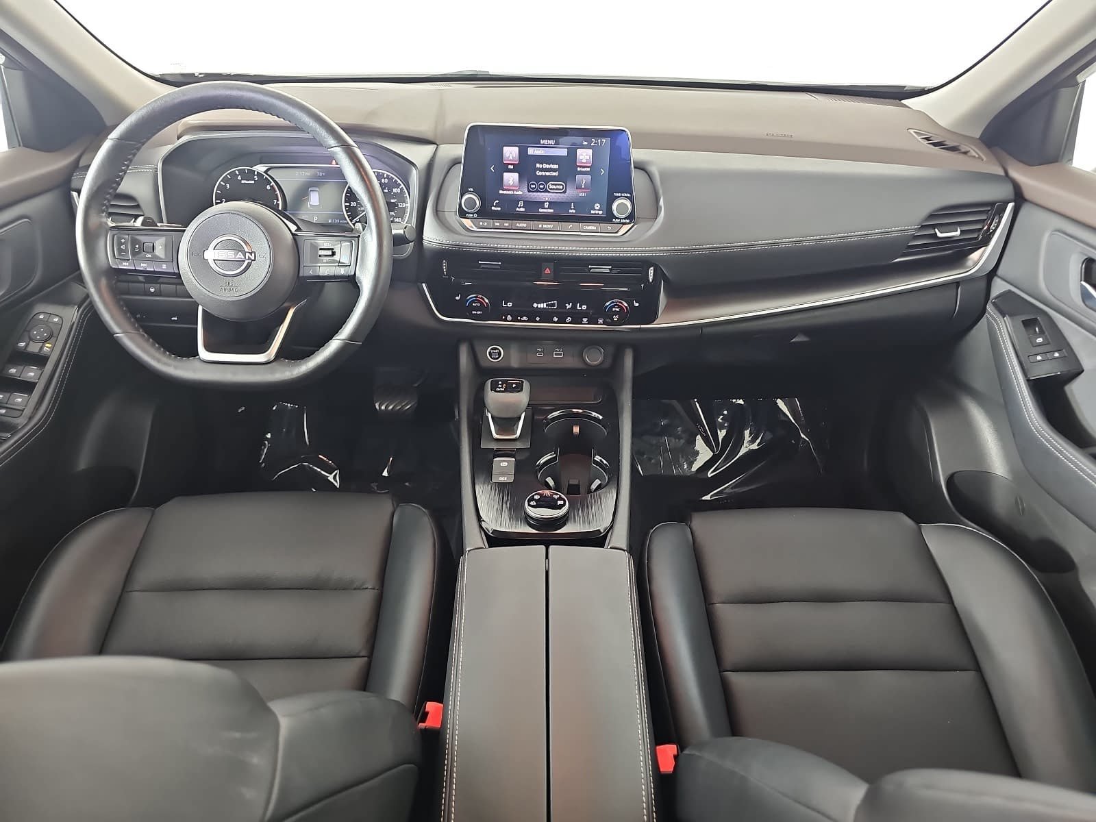 Used 2022 Gray Nissan SV image 11