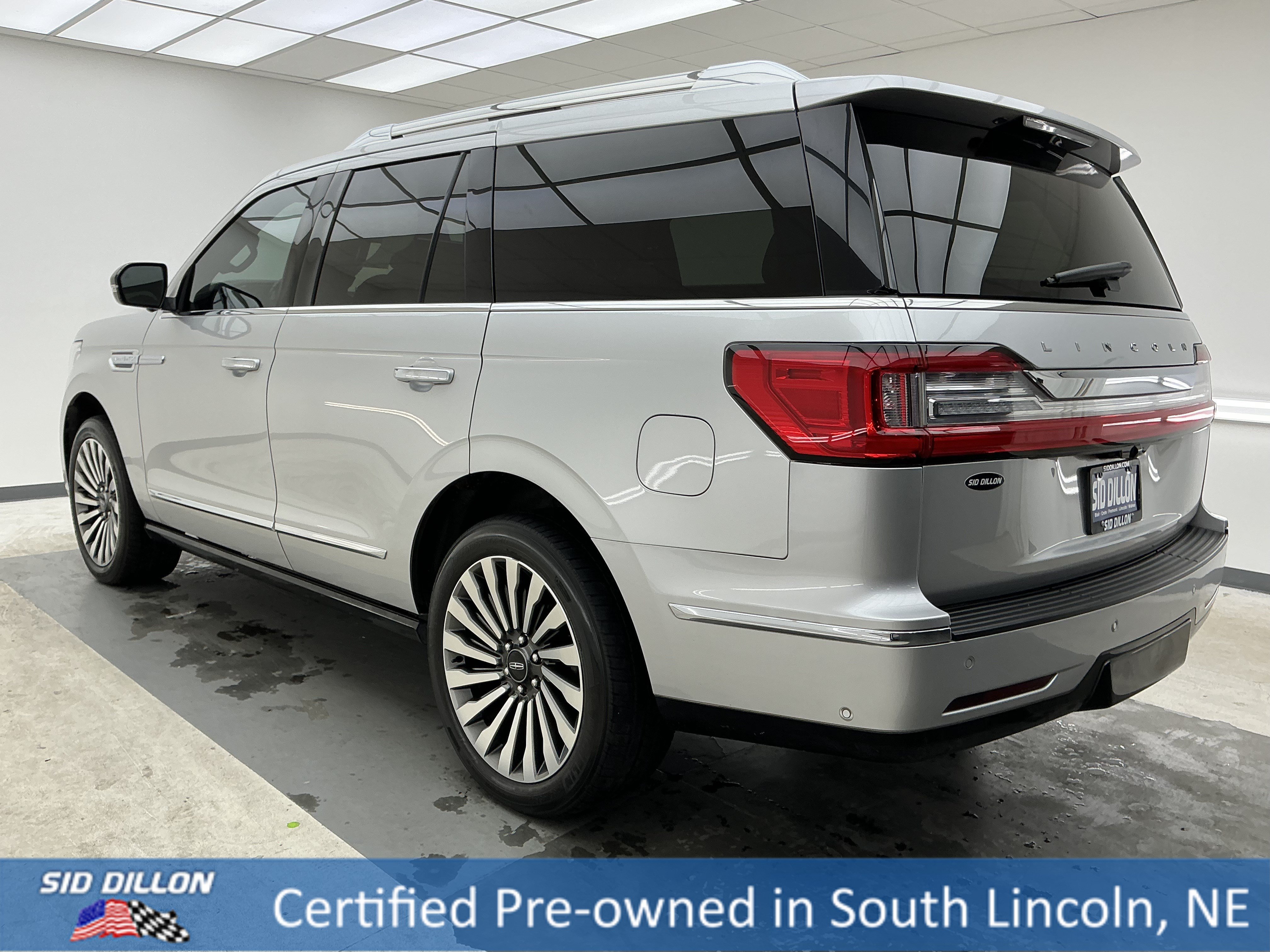 Certified Used 2018 Gray Lincoln Reserve image 6