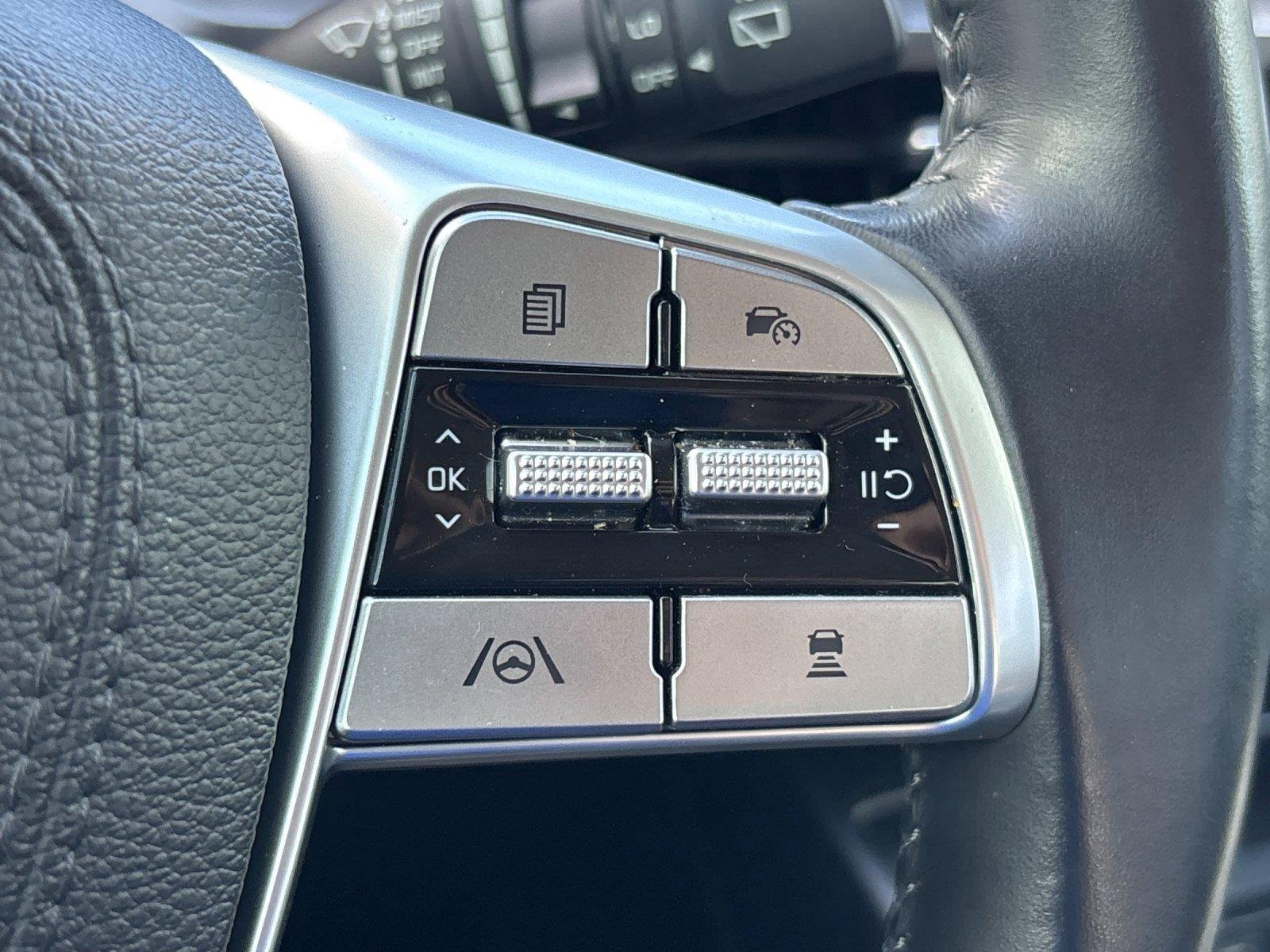 Used 2023 Glacial White Pearl Kia S image 20