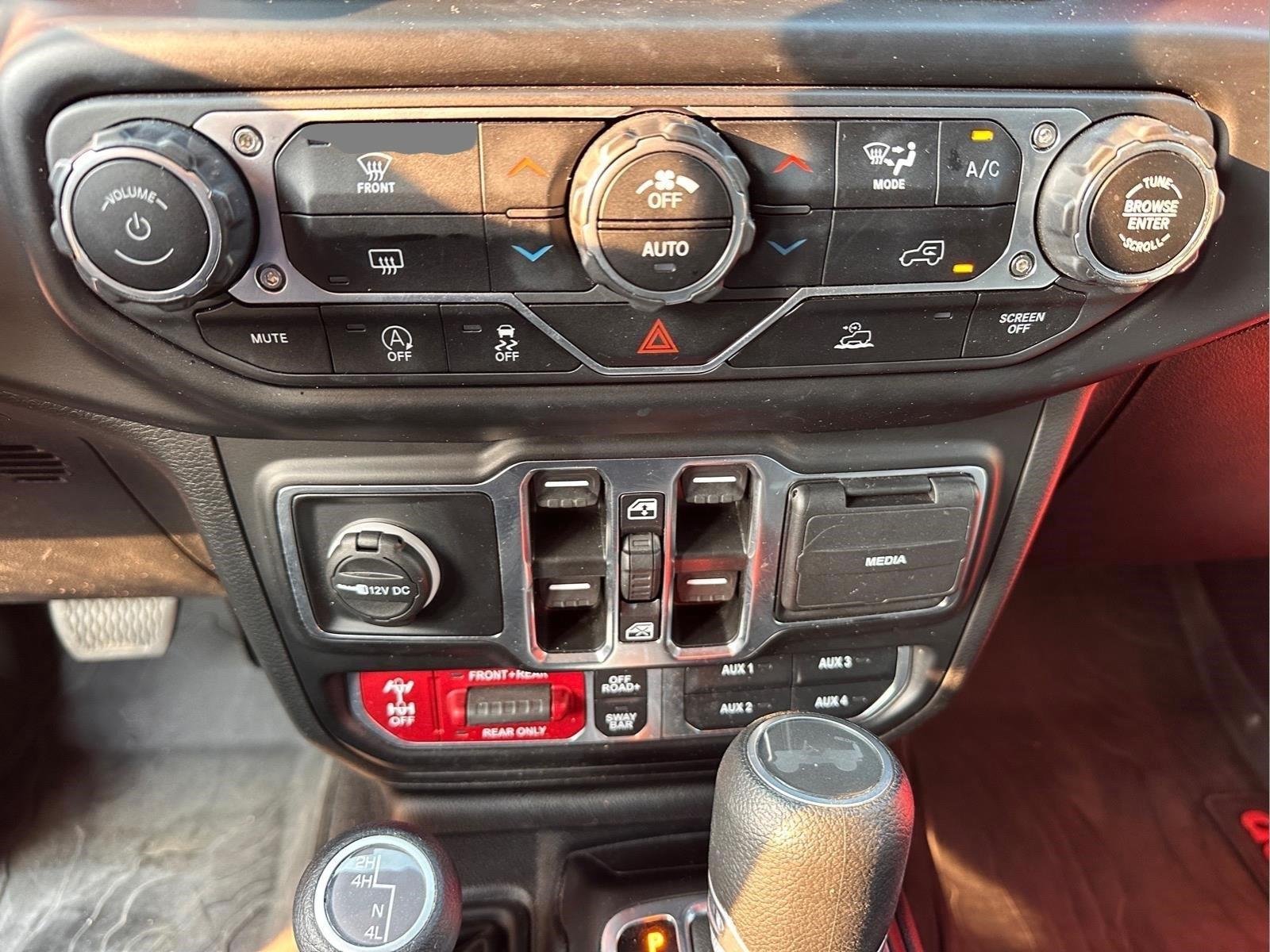 Used 2023 Firecracker Red Clearcoat Jeep Rubicon image 27