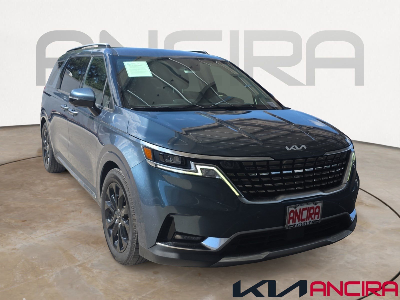 2022 Kia Sedona SX's photo