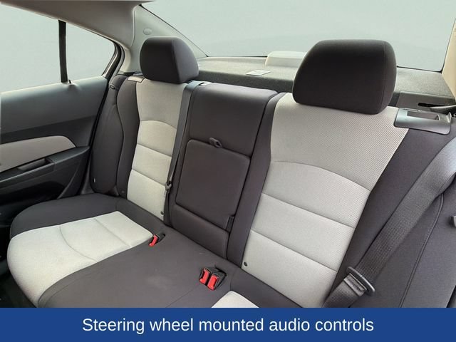 Used 2014 SUMMIT WHITE Chevrolet LS image 18