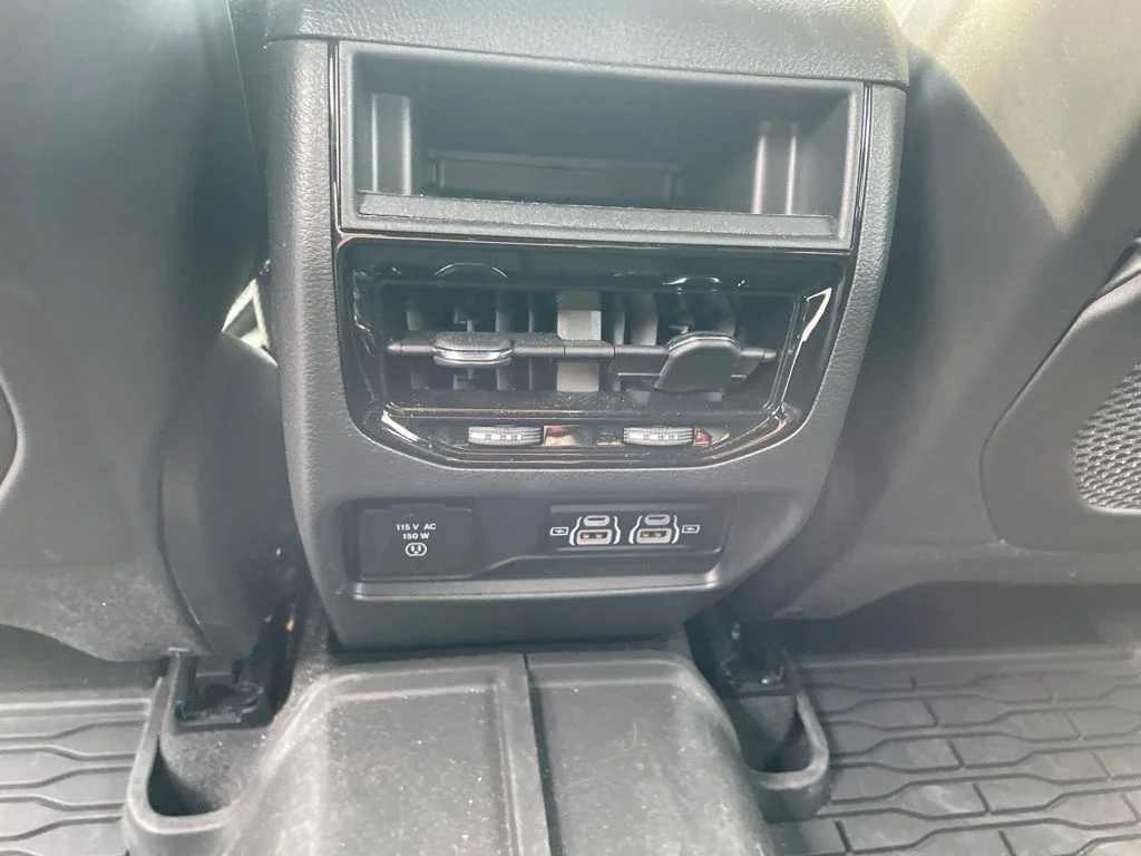 Used 2023 Gray Jeep Altitude X image 11
