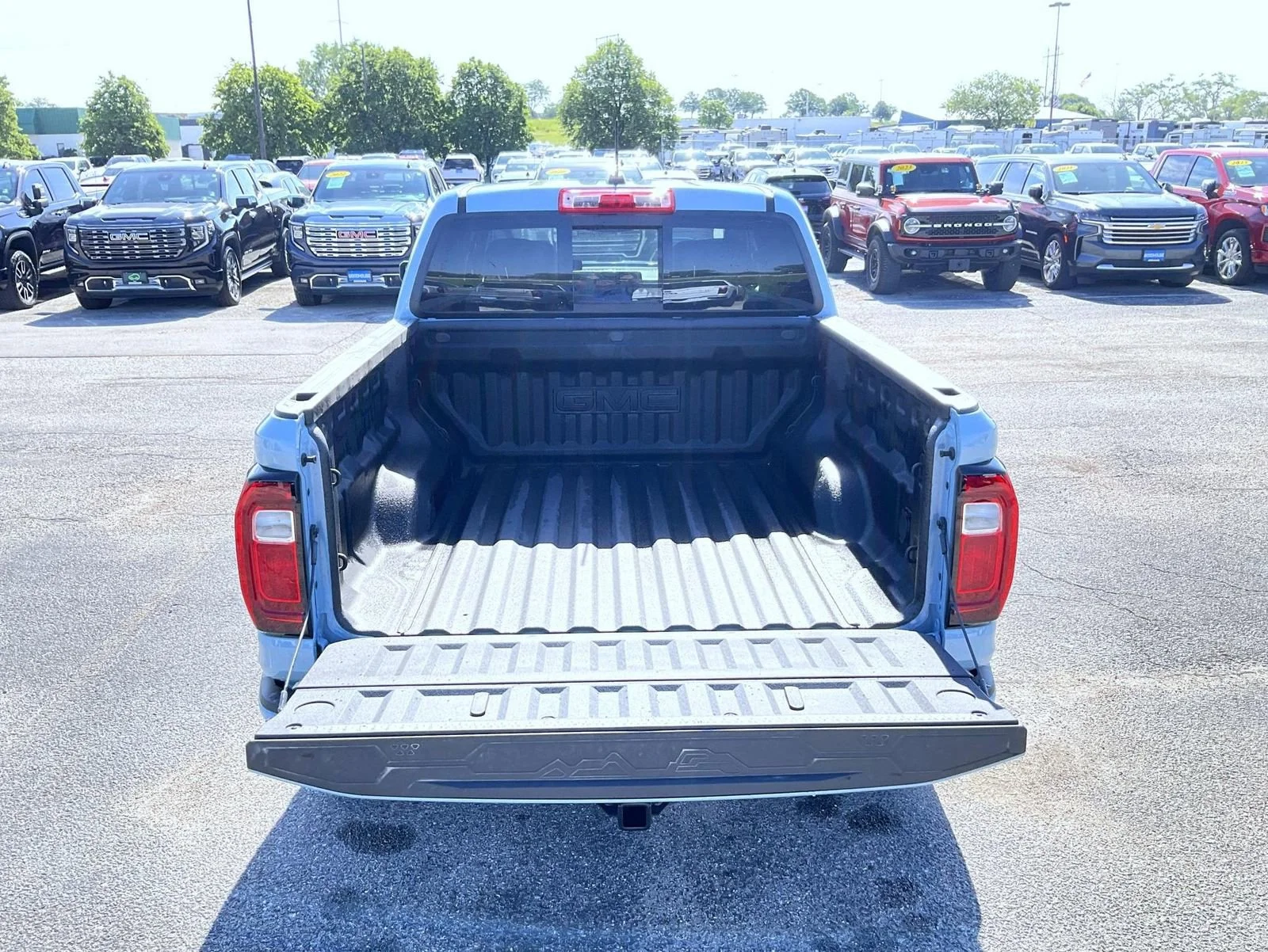 New 2026 Glacier Metallic GMC Denali image 21