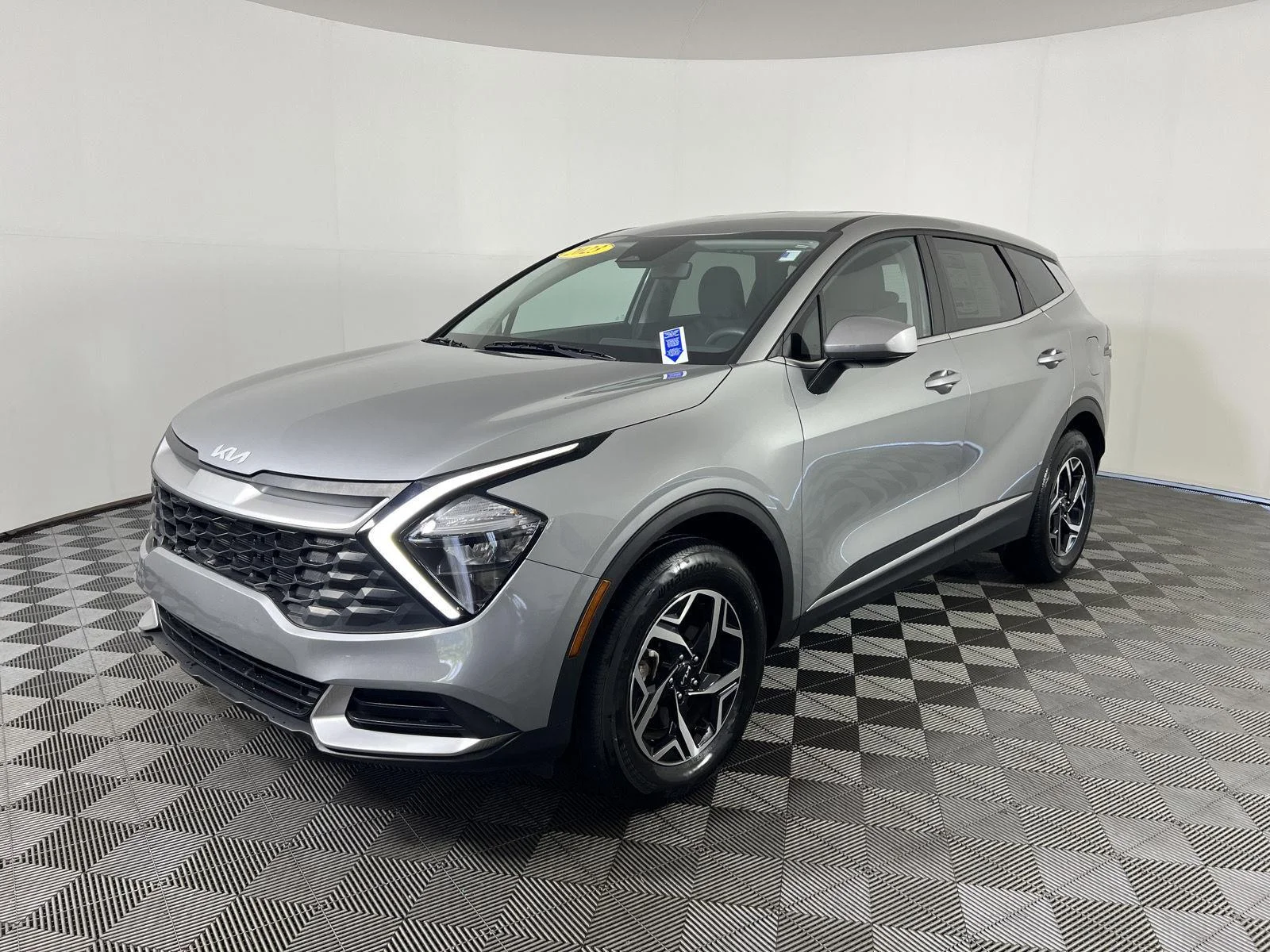 Used 2023 Steel Gray Kia LX image 7