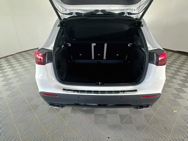 New 2026 Polar White Mercedes-Benz GLA 250 image 57