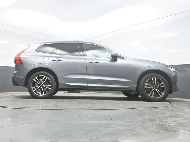 Used 2019 Gray Volvo T6 Momentum image 49