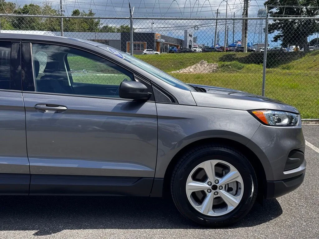 Used 2023  Ford SE image 13