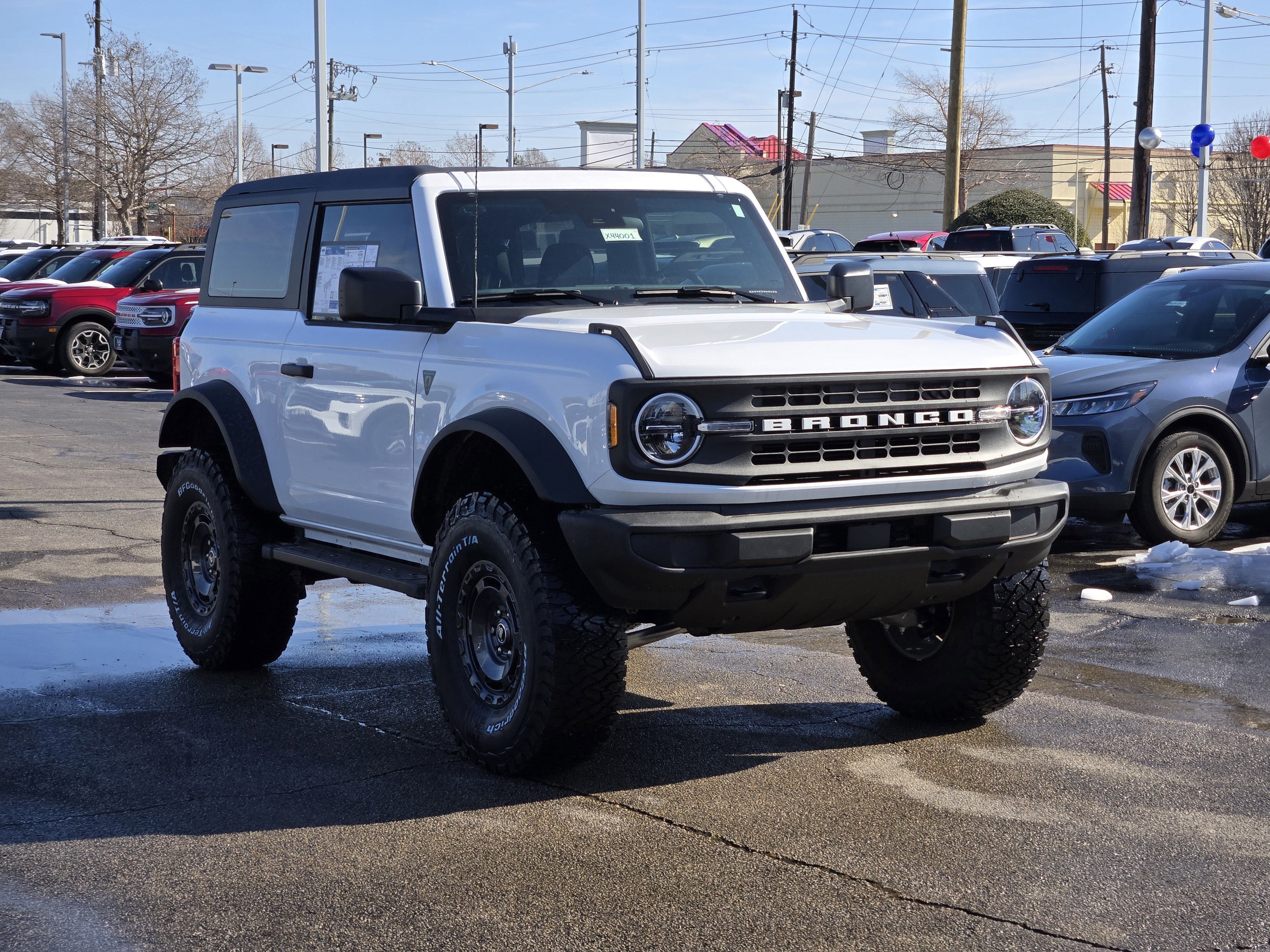2025 Ford Bronco 2-Door Base