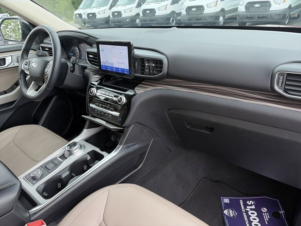 Used 2023 Red Ford Limited image 35