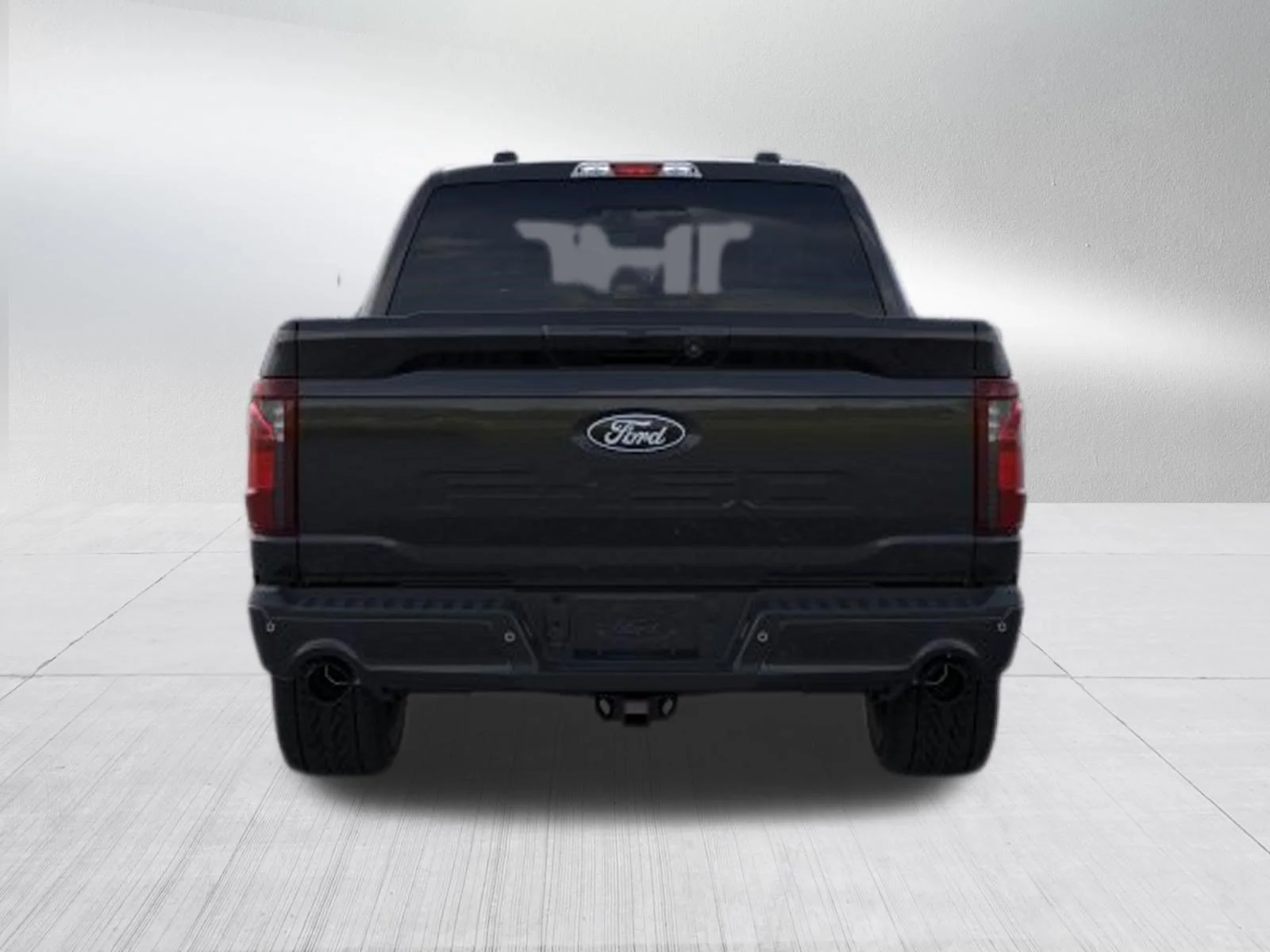 New 2026 Agate Black Metallic Ford XLT image 5
