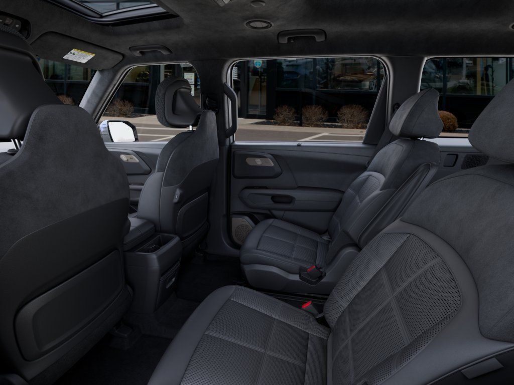 New 2027 Glacial White Pearl Kia SX-PRESTIGE image 18