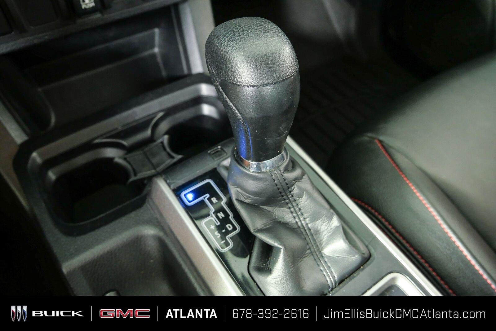Used 2022 White Toyota SR5 V6 image 16