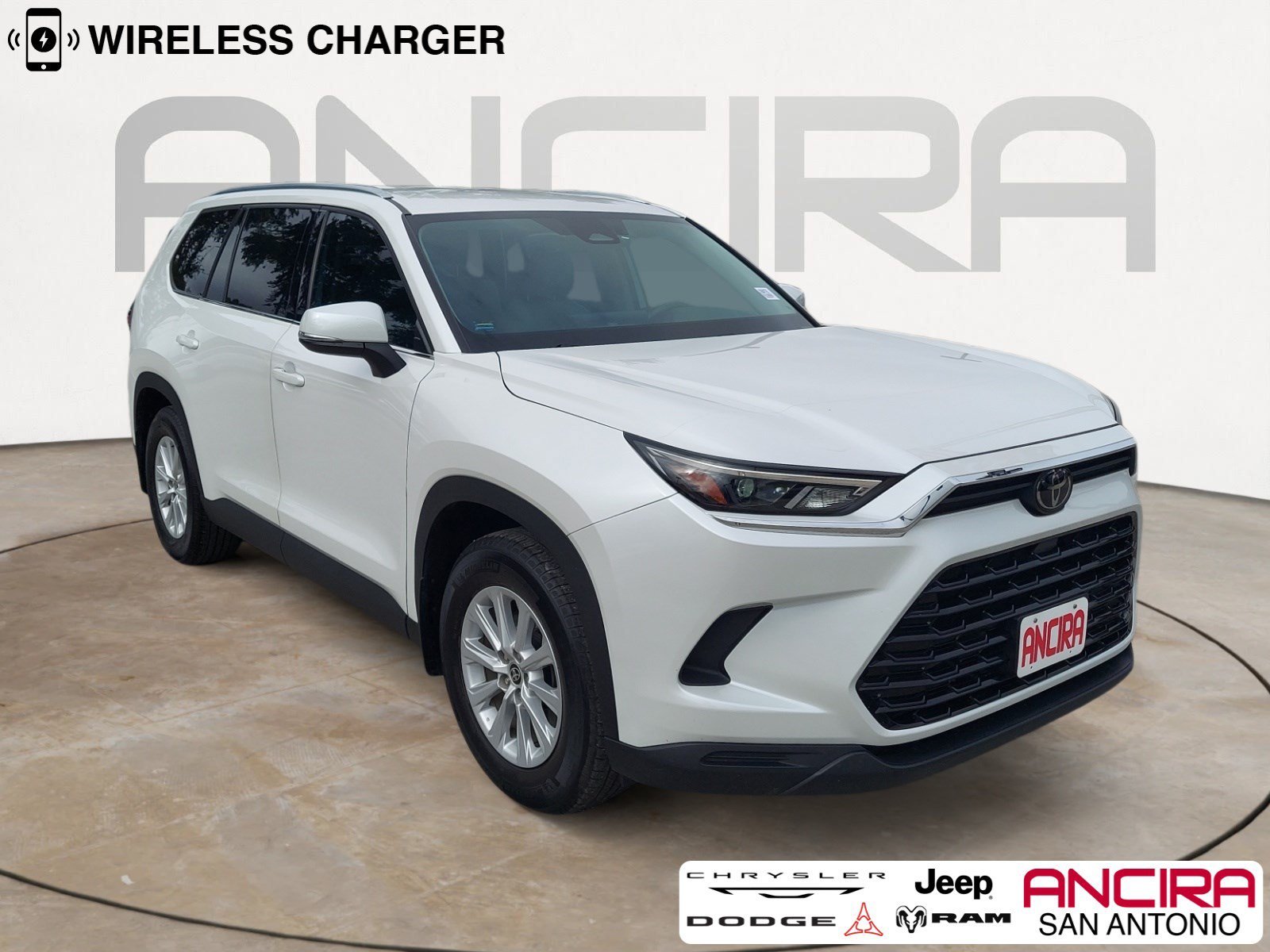 Used 2024 Wind Chill Pearl Toyota XLE image 1