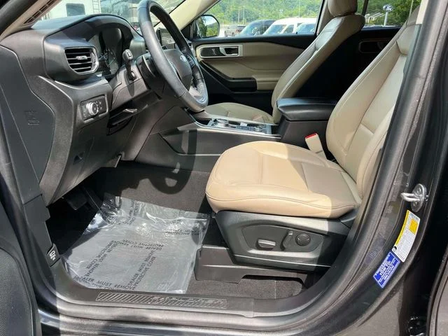 Certified Used 2020 Magnetic Ford XLT image 31