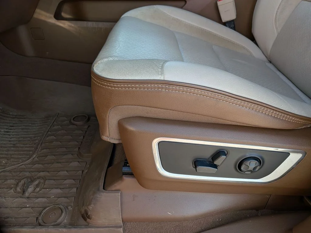 Used 2019 White Ram Laramie image 11